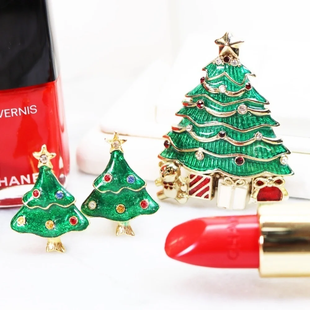 🎁🎄Monet Christmas Tree Brooch & Earrings 🎁🎄